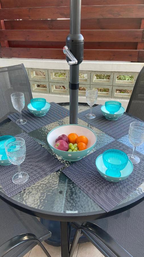 1 Bedroom Garden Flat, Sleeps 4 Paphos Kültér fotó