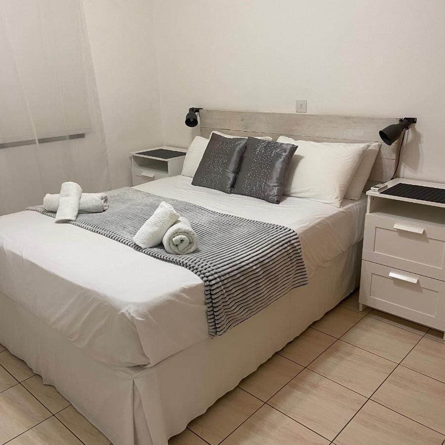 1 Bedroom Garden Flat, Sleeps 4 Paphos Kültér fotó